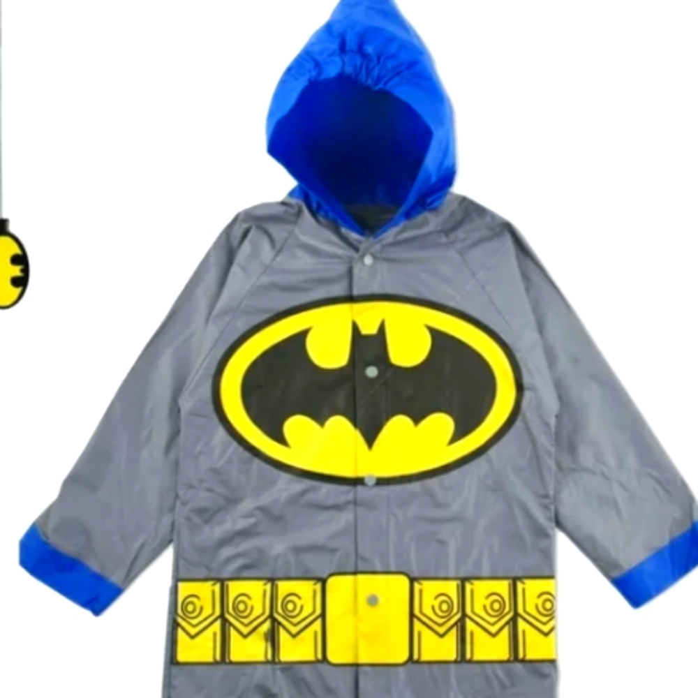 New with tags Hooded Raincoat Batman Style Suit Size Large